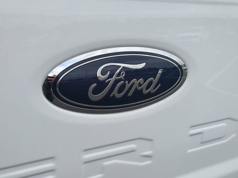 Used 2025 Ford F250 XLT image 9