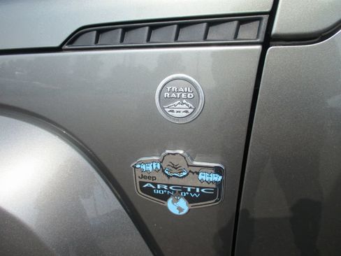 Used 2012 Jeep Liberty Arctic AWD/4WD image 6