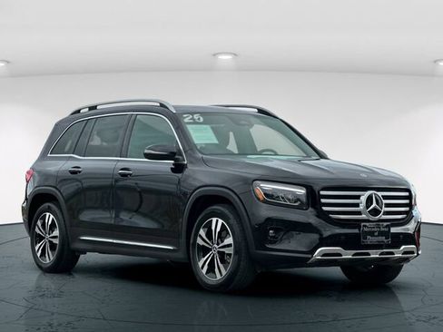 Used 2025 Mercedes-Benz GLB 250 image 9