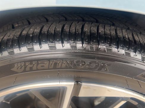 Certified 2024 Nissan Sentra SR w/ SR Premium Package image 44