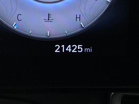 Certified 2025 Hyundai Elantra SEL image 18