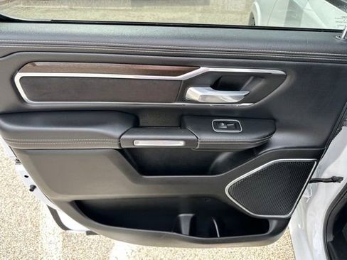 Used 2022 RAM 1500 Laramie AWD/4WD image 38