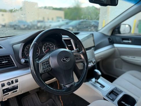 Used 2013 Subaru Outback 2.5i Premium w/ All-Weather Pkg AWD/4WD image 21