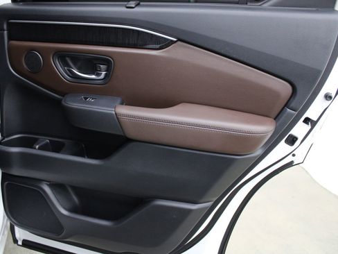 Used 2023 Honda Pilot Elite image 24