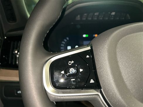 New 2026 Volvo XC90 B5 Core w/ Protection Package image 13
