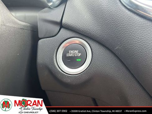 Certified 2024 Chevrolet Equinox LT FWD image 17