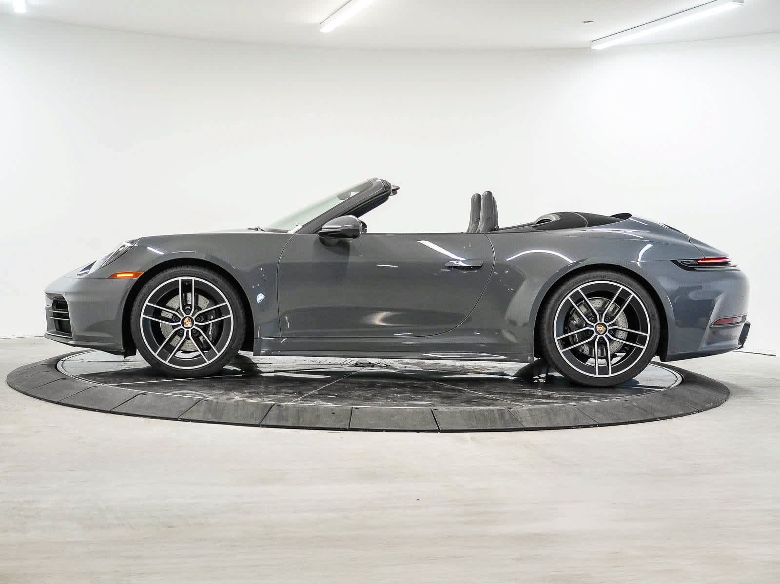 Certified 2025 Porsche 911 Carrera RWD image 2