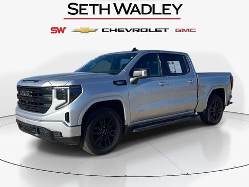 Used 2022 GMC Sierra 1500 Elevation w/ Elevation Premium Package image 3