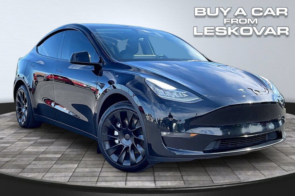 Used 2022 Tesla Model Y Long Range AWD/4WD image 1