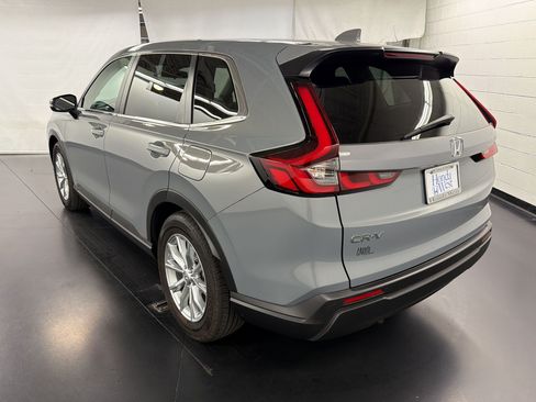 Certified 2025 Honda CR-V EX image 3