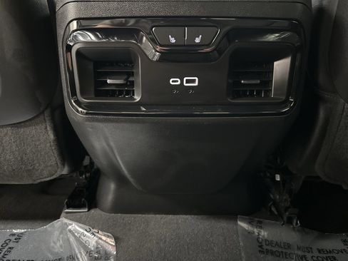 Used 2024 GMC Sierra 2500 AT4X image 34