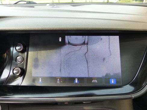 Used 2021 Buick Envision Avenir w/ Technology Package II AWD/4WD image 38