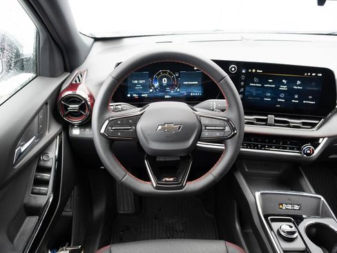 New 2026 Chevrolet Equinox RS AWD/4WD image 2