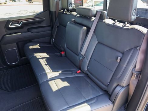 Used 2024 GMC Sierra 1500 SLT AWD/4WD image 27