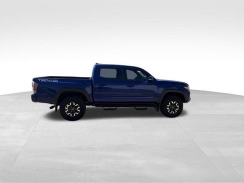 Used 2023 Toyota Tacoma TRD Off-Road w/ Technology Package AWD/4WD image 8