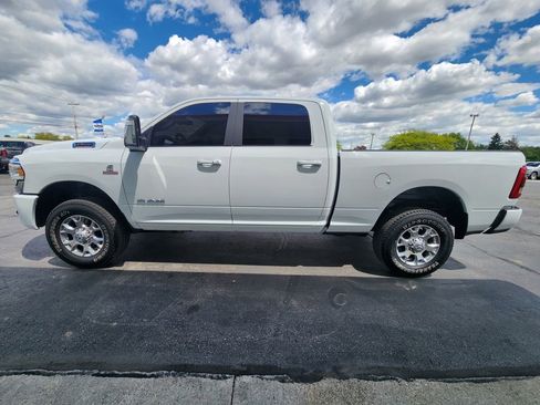 Used 2024 RAM 2500 Laramie AWD/4WD image 5