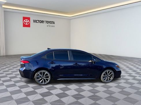Used 2022 Toyota Corolla SE image 2