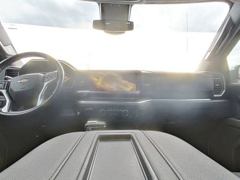 Used 2022 Chevrolet Silverado 1500 LT w/ Z71 Off-Road Package image 24