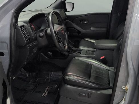 Used 2022 Nissan Frontier PRO-4X AWD/4WD image 8