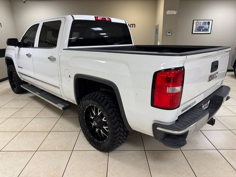 Used 2015 GMC Sierra 1500 SLT w/ SLT Crew Cab Value Package AWD/4WD image 4