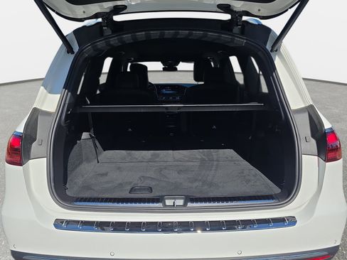 Certified 2025 Mercedes-Benz GLS 450 4MATIC image 12