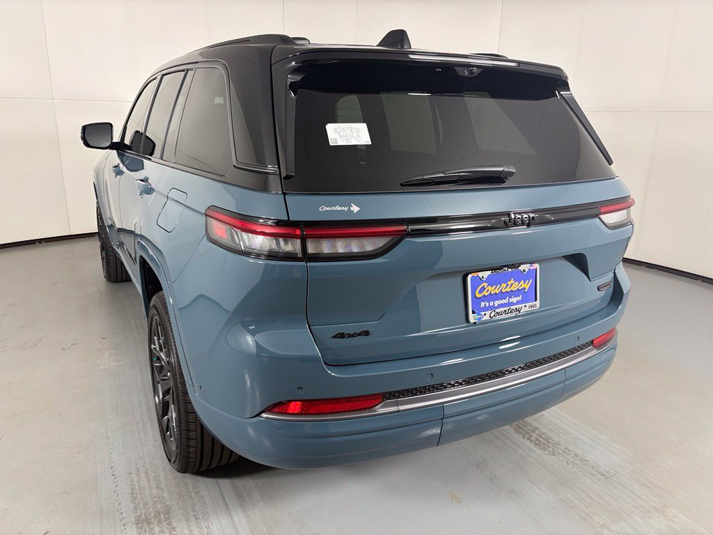 New 2027 Jeep Grand Cherokee Summit w/ Adv Protech Group IV AWD/4WD image 6