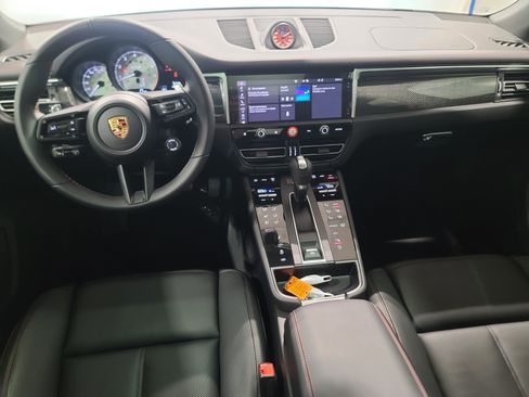 New 2026 Porsche Macan GTS image 12