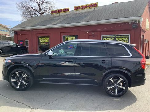 Used 2019 Volvo XC90 T5 R-Design w/ Protection Package Premier AWD/4WD image 4