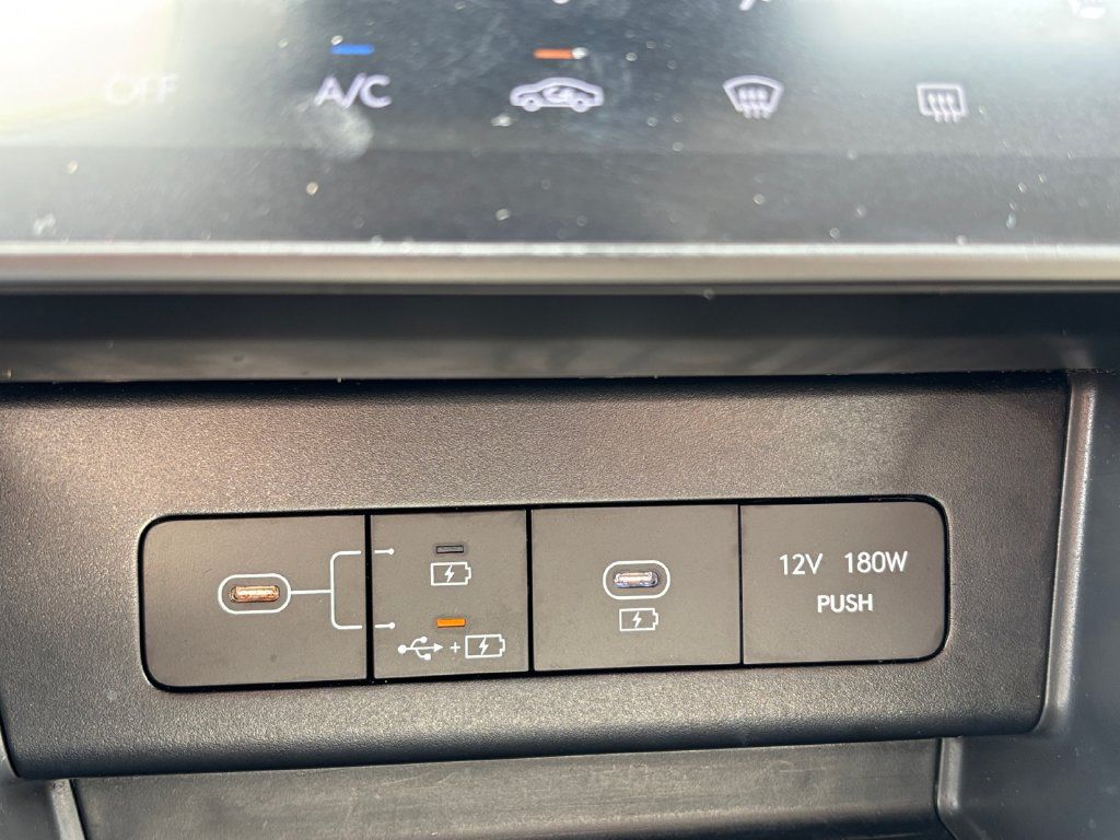 Used 2025 Hyundai Sonata SEL FWD image 27