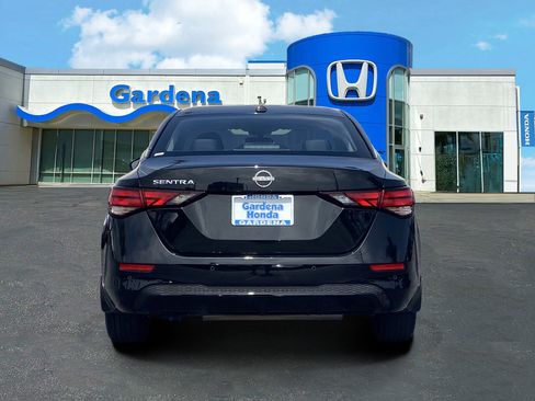 Used 2025 Nissan Sentra SV w/ All-Weather Package FWD image 5