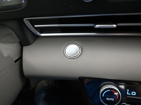 New 2025 Hyundai Elantra Sport image 24