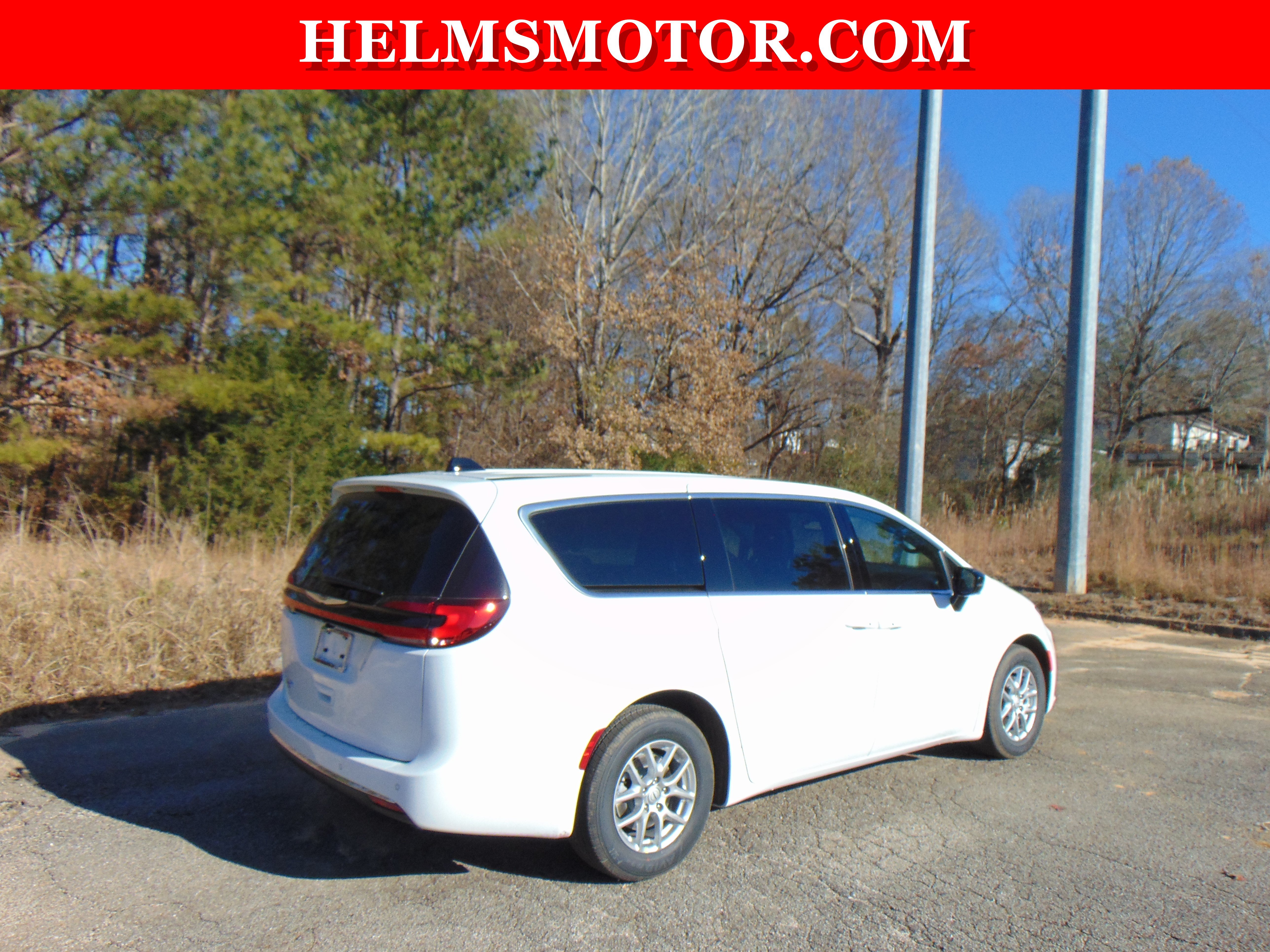 New 2026 Chrysler Pacifica Select FWD image 22