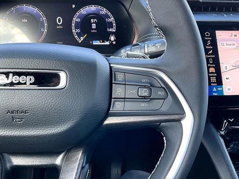 New 2026 Jeep Grand Cherokee Altitude image 24