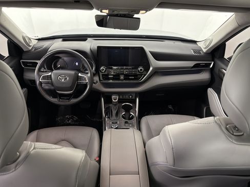 Used 2022 Toyota Highlander Platinum AWD/4WD image 28