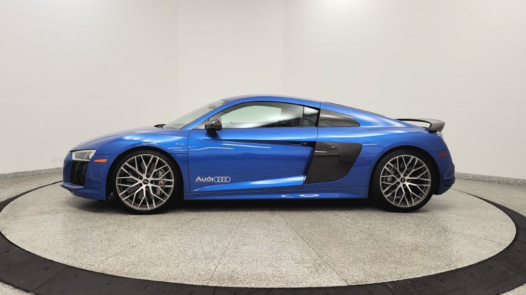 Used 2017 Audi R8 V10 plus w/ 20" Wheel Package AWD/4WD image 2