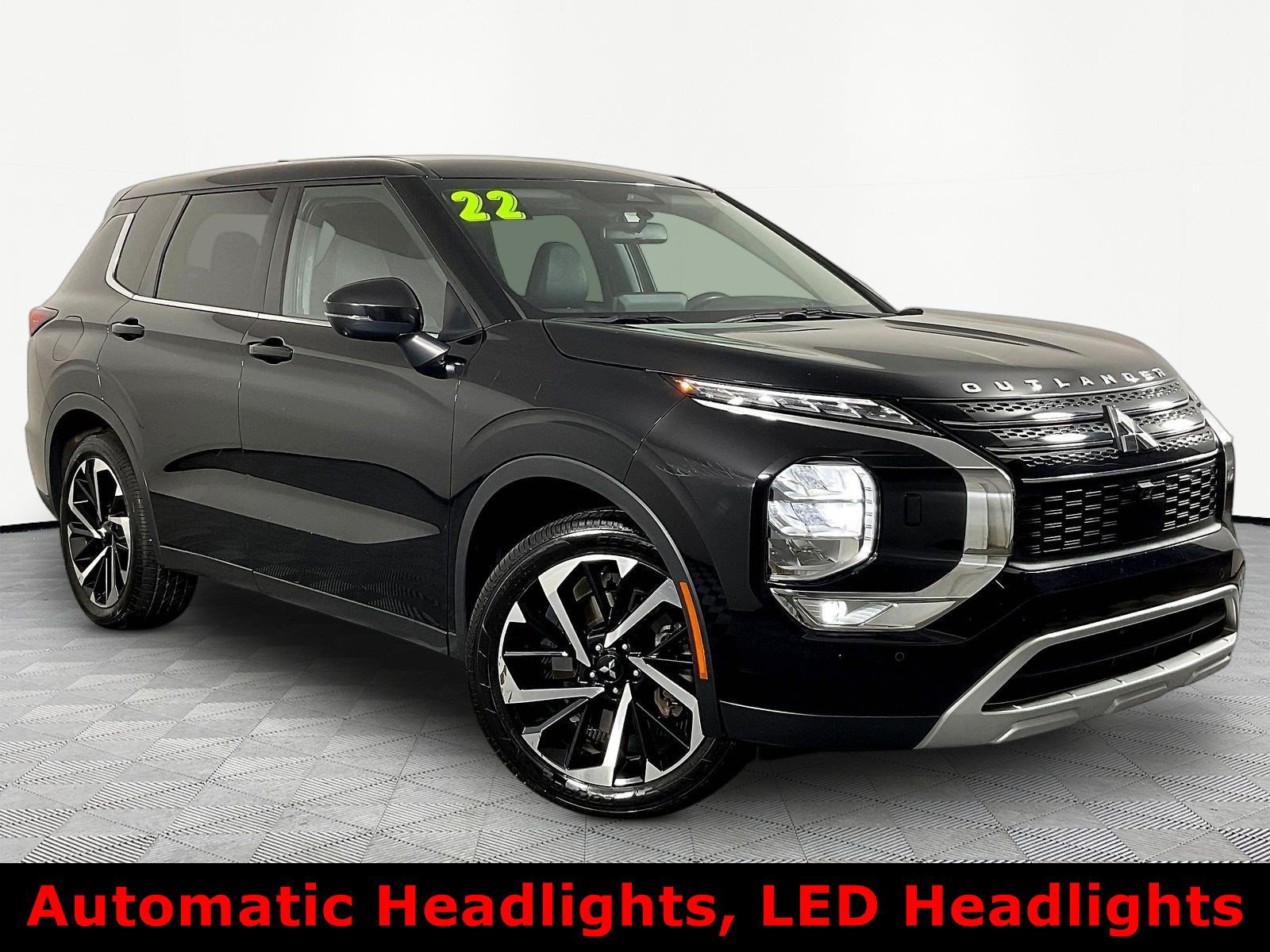 Used 2022 Mitsubishi Outlander SE AWD/4WD image 3