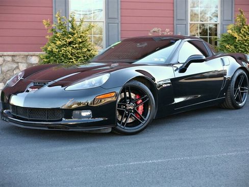 Used 2007 Chevrolet Corvette Z06 w/ Preferred Equipment Group image 1
