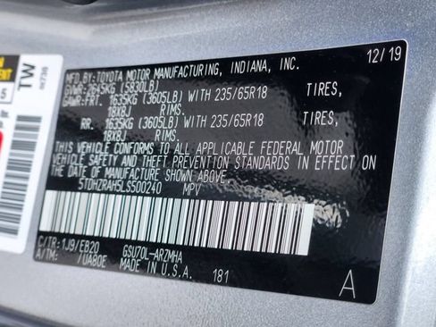 Used 2020 Toyota Highlander XLE FWD image 35