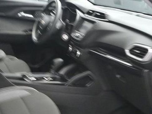 Used 2023 Chevrolet TrailBlazer LS FWD image 10
