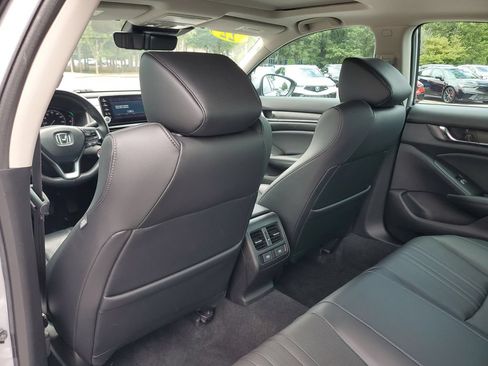 Used 2022 Honda Accord EX-L image 11