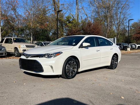 Used 2016 Toyota Avalon image 8