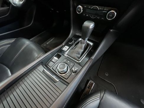 Used 2017 MAZDA MAZDA3 Touring w/ Popular Equipment Package image 29