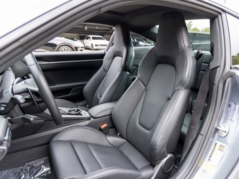 Used 2025 Porsche 911 Carrera S image 5