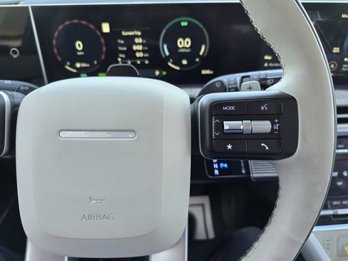 Used 2025 Hyundai Santa Fe Calligraphy image 10