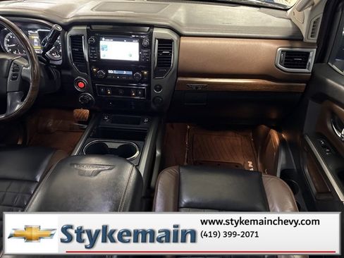 Used 2017 Nissan Titan Platinum Reserve image 20