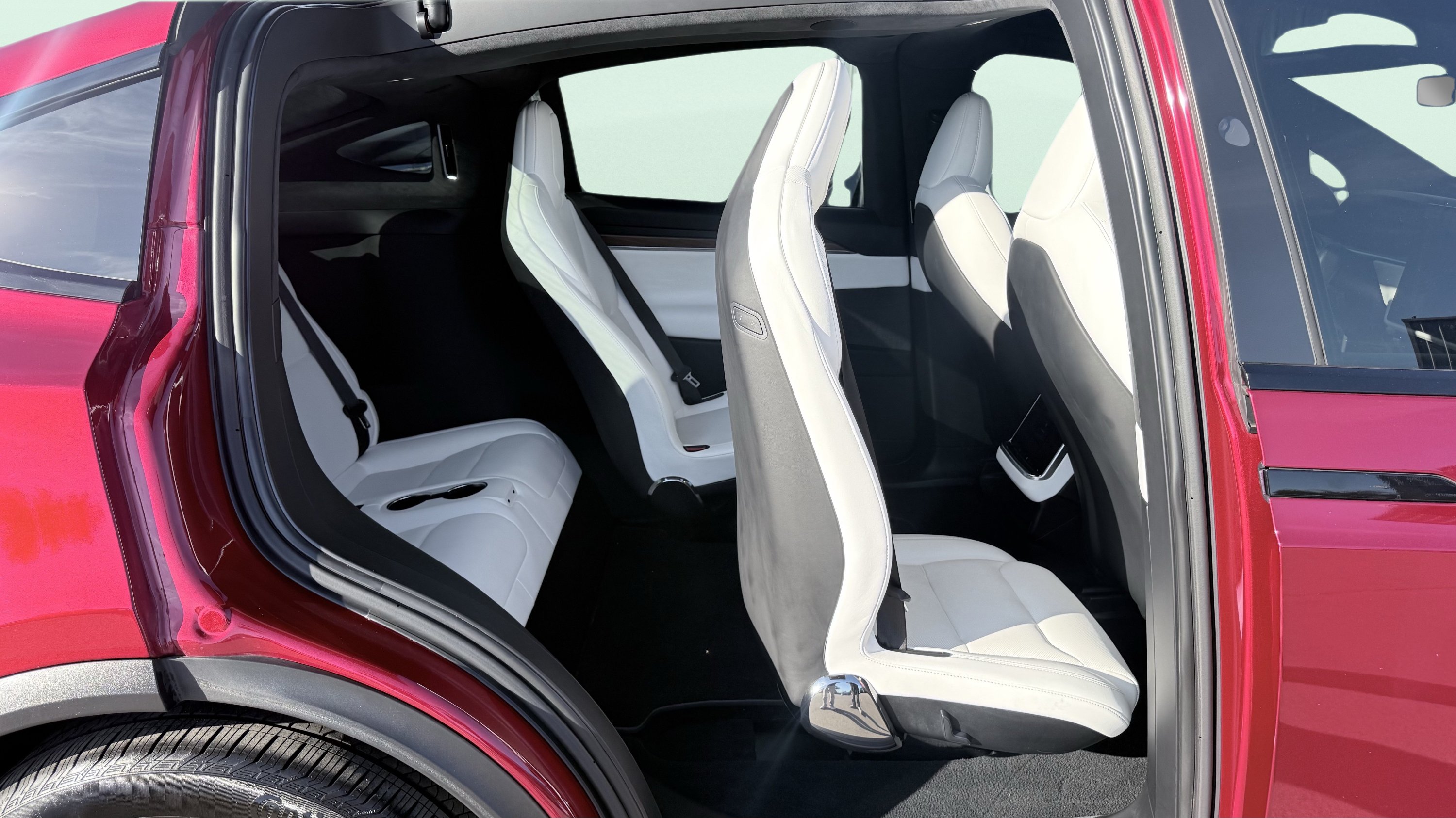 Used 2023 Tesla Model X AWD/4WD image 41
