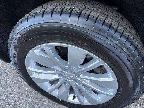 New 2025 Mitsubishi Outlander ES image 13