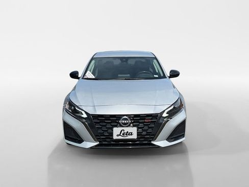 Used 2024 Nissan Altima 2.5 SR image 8