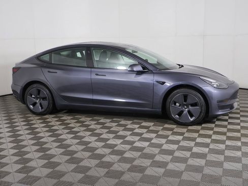 Used 2023 Tesla Model 3 Standard Range image 15