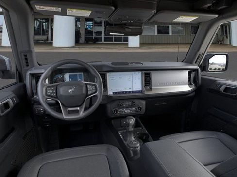 New 2025 Ford Bronco Outer Banks image 9